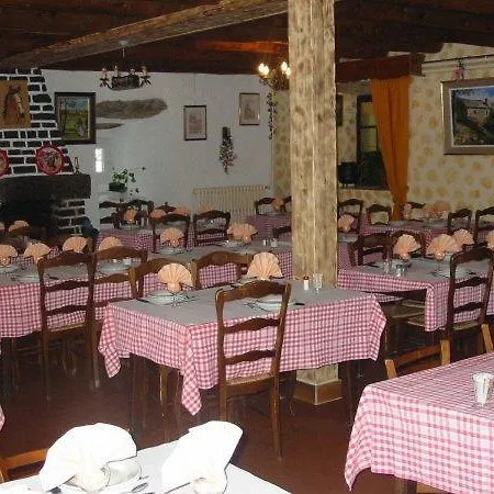 Du Meygal Hotel